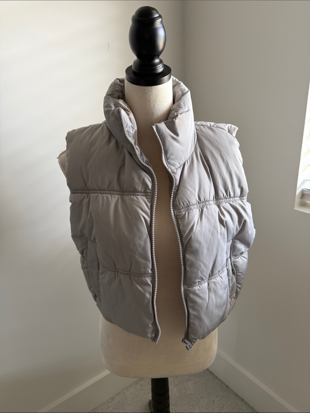 H&M Light Gray Puffer Vest - Women's Sleeveless Zip-Up